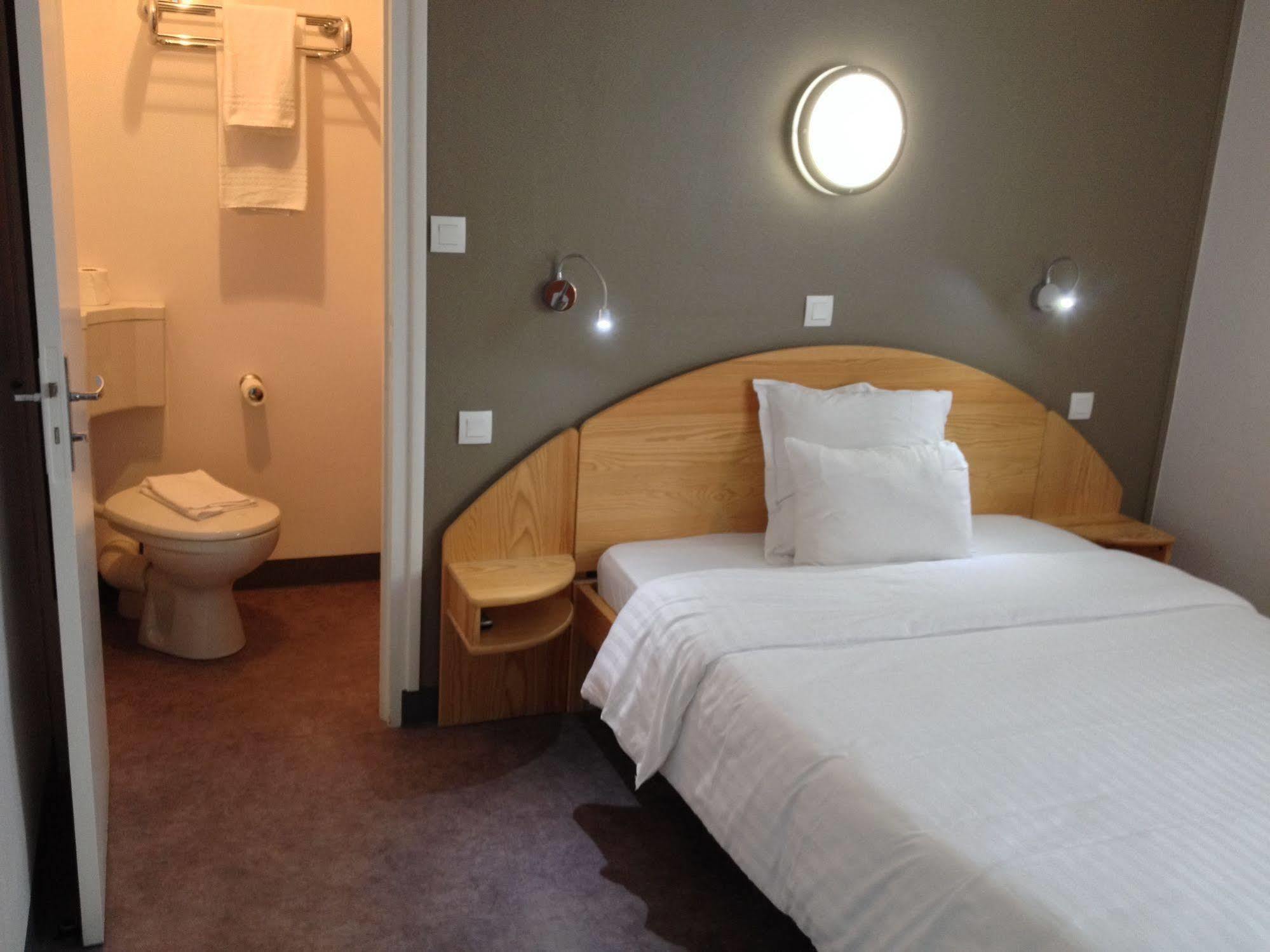 Hotel Saint Jean Bourges Exterior foto
